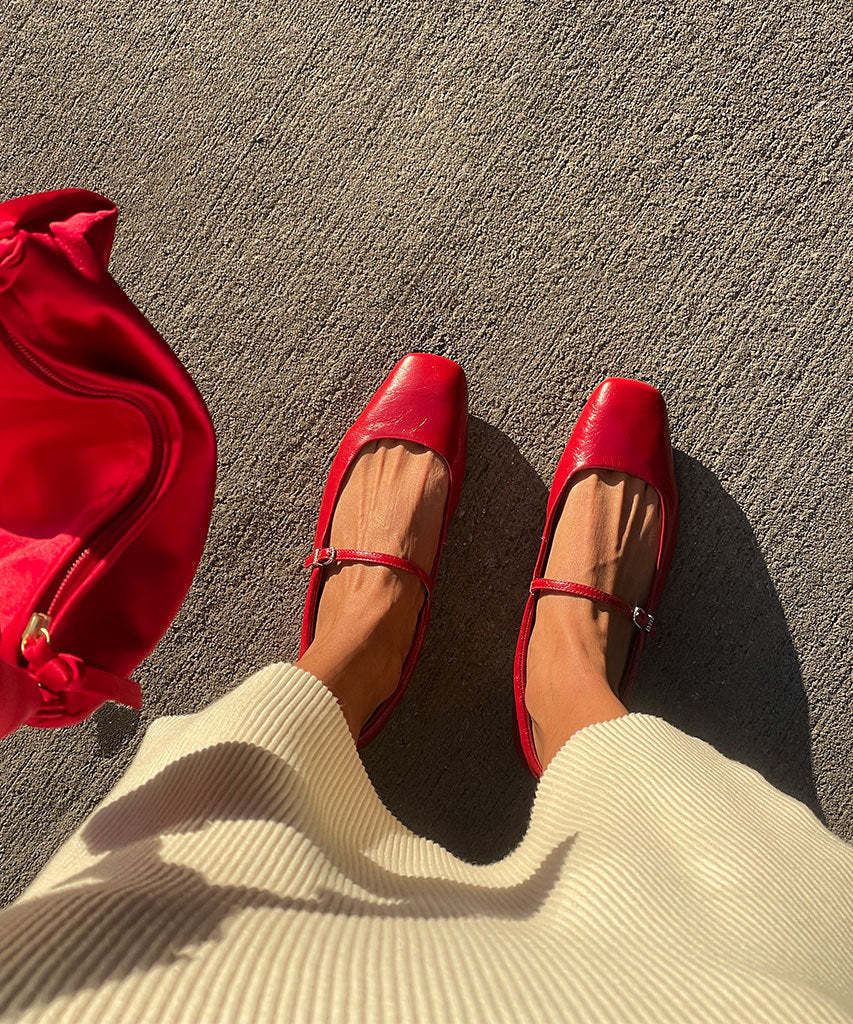 REYES BALLET FLATS RED CRINKLE PATENT - image 4